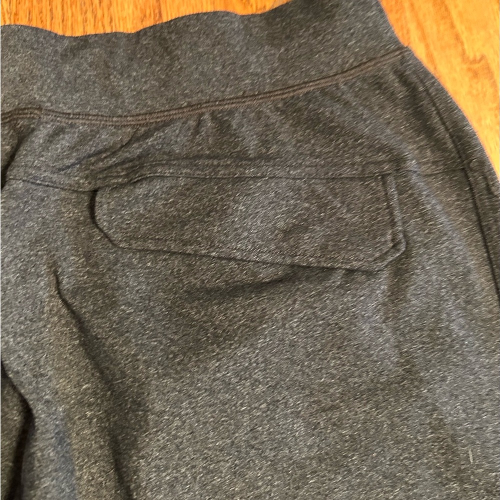 Lululemon heather grey sweats / loungewear pants, side pockets, Men’s Size XL - Picture 9 of 11